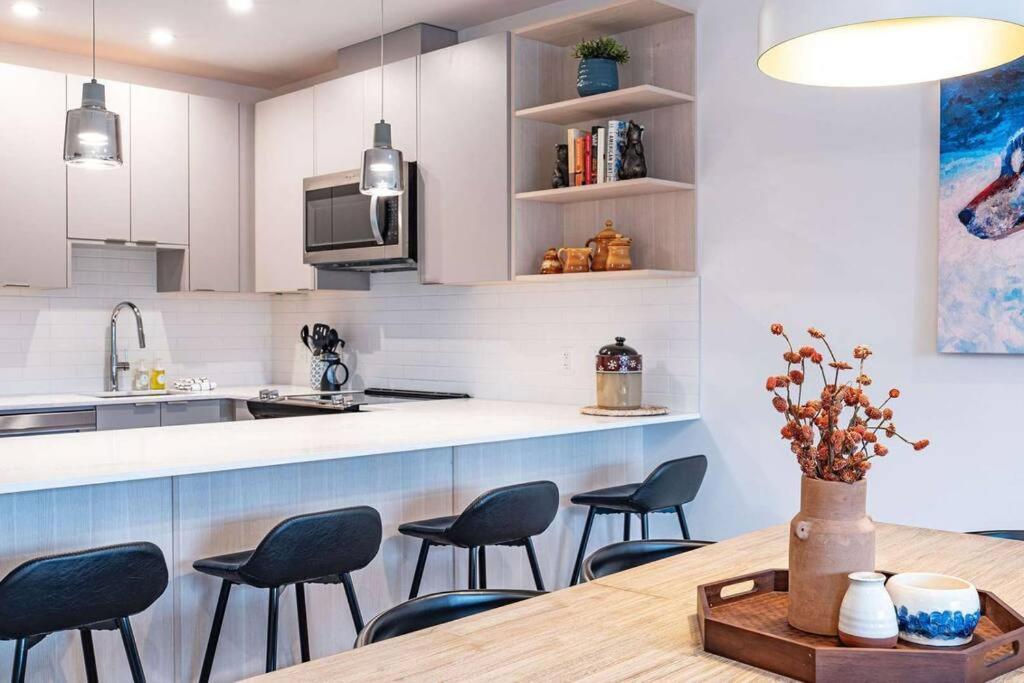 Bluebird Daze By Revelstoke Vacations Apartment Екстериор снимка