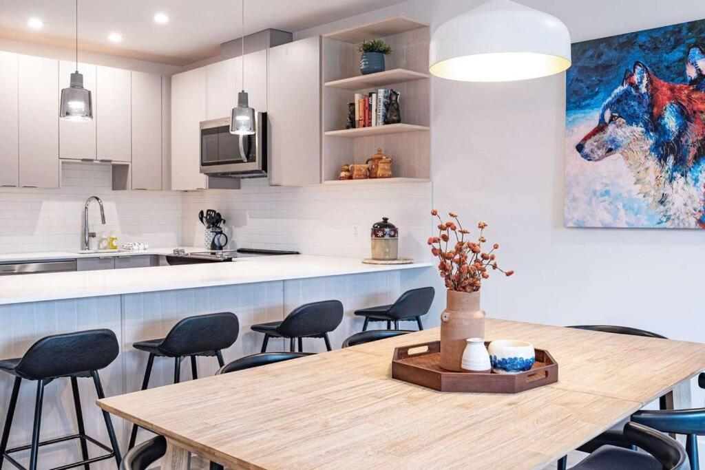 Bluebird Daze By Revelstoke Vacations Apartment Екстериор снимка