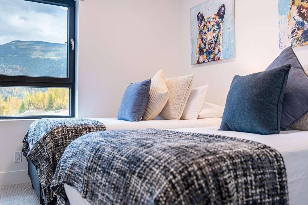 Bluebird Daze By Revelstoke Vacations Apartment Екстериор снимка