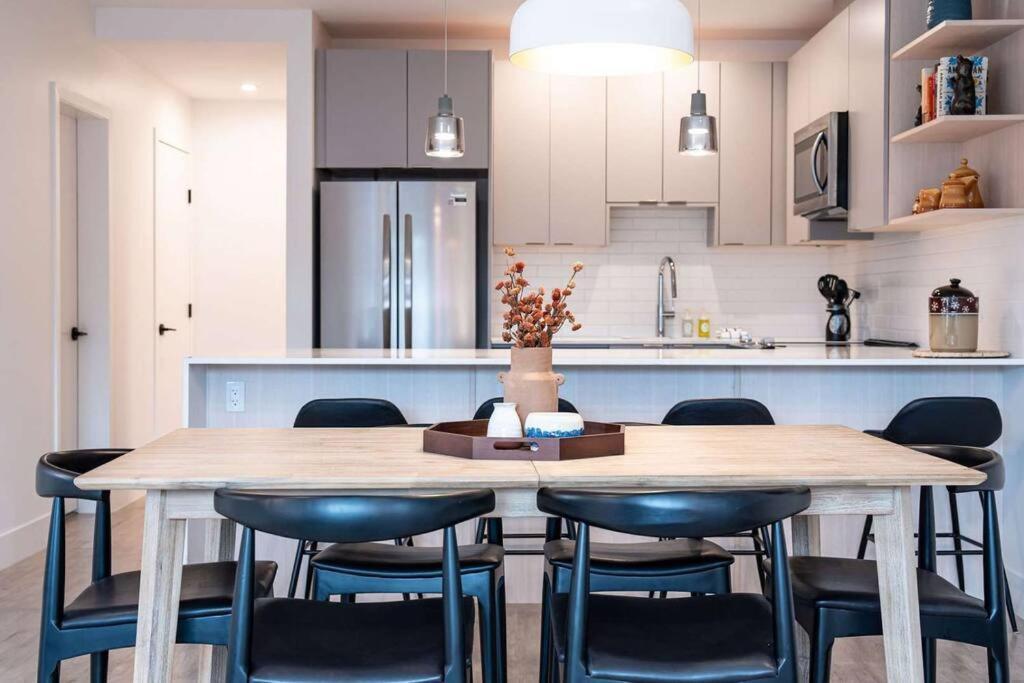 Bluebird Daze By Revelstoke Vacations Apartment Екстериор снимка