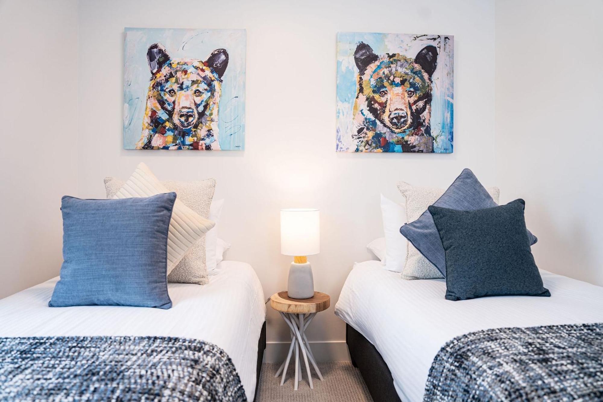 Bluebird Daze By Revelstoke Vacations Apartment Екстериор снимка