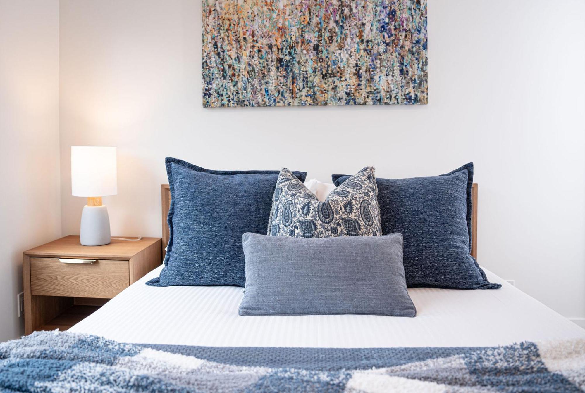Bluebird Daze By Revelstoke Vacations Apartment Екстериор снимка