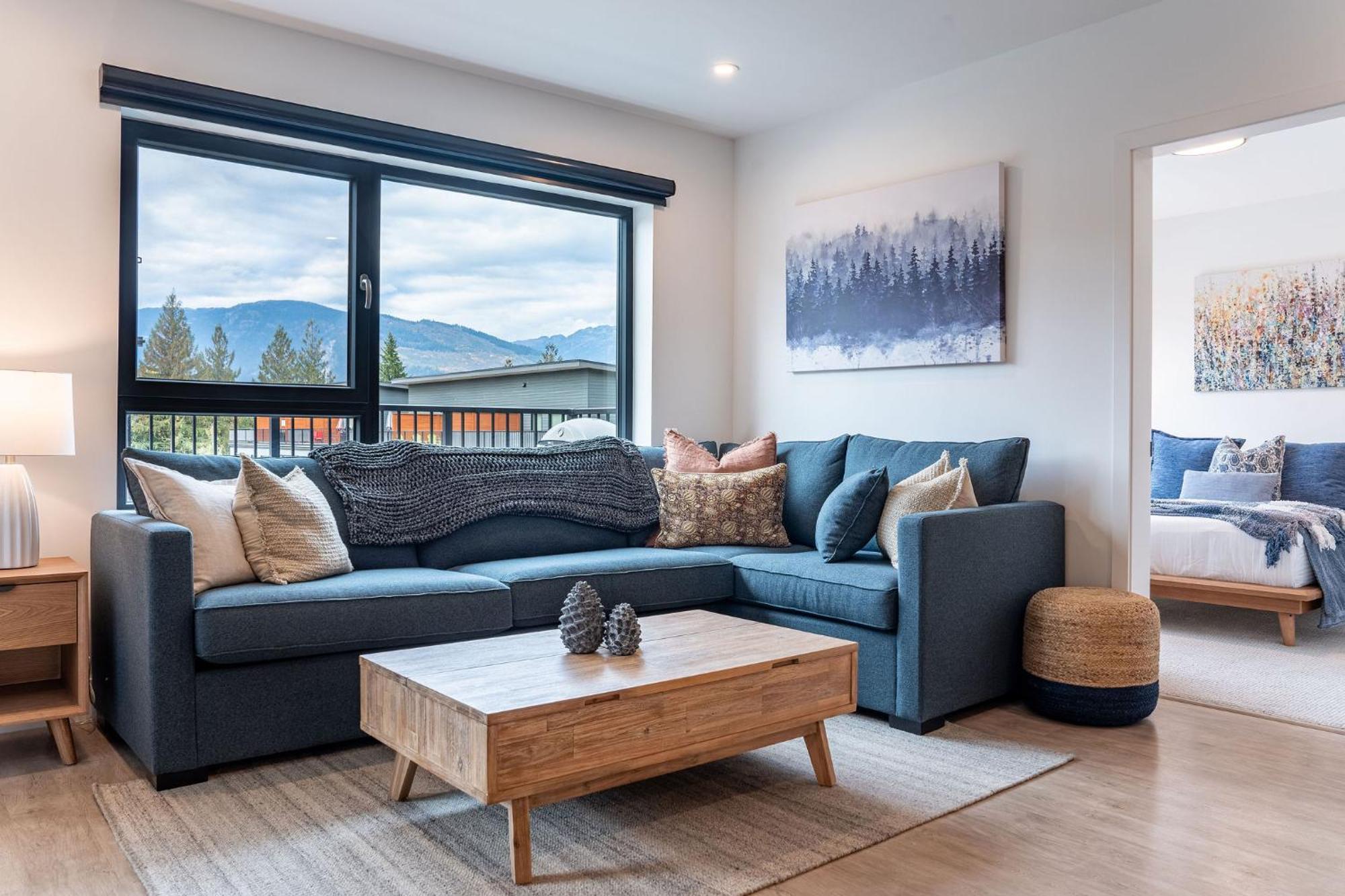 Bluebird Daze By Revelstoke Vacations Apartment Екстериор снимка