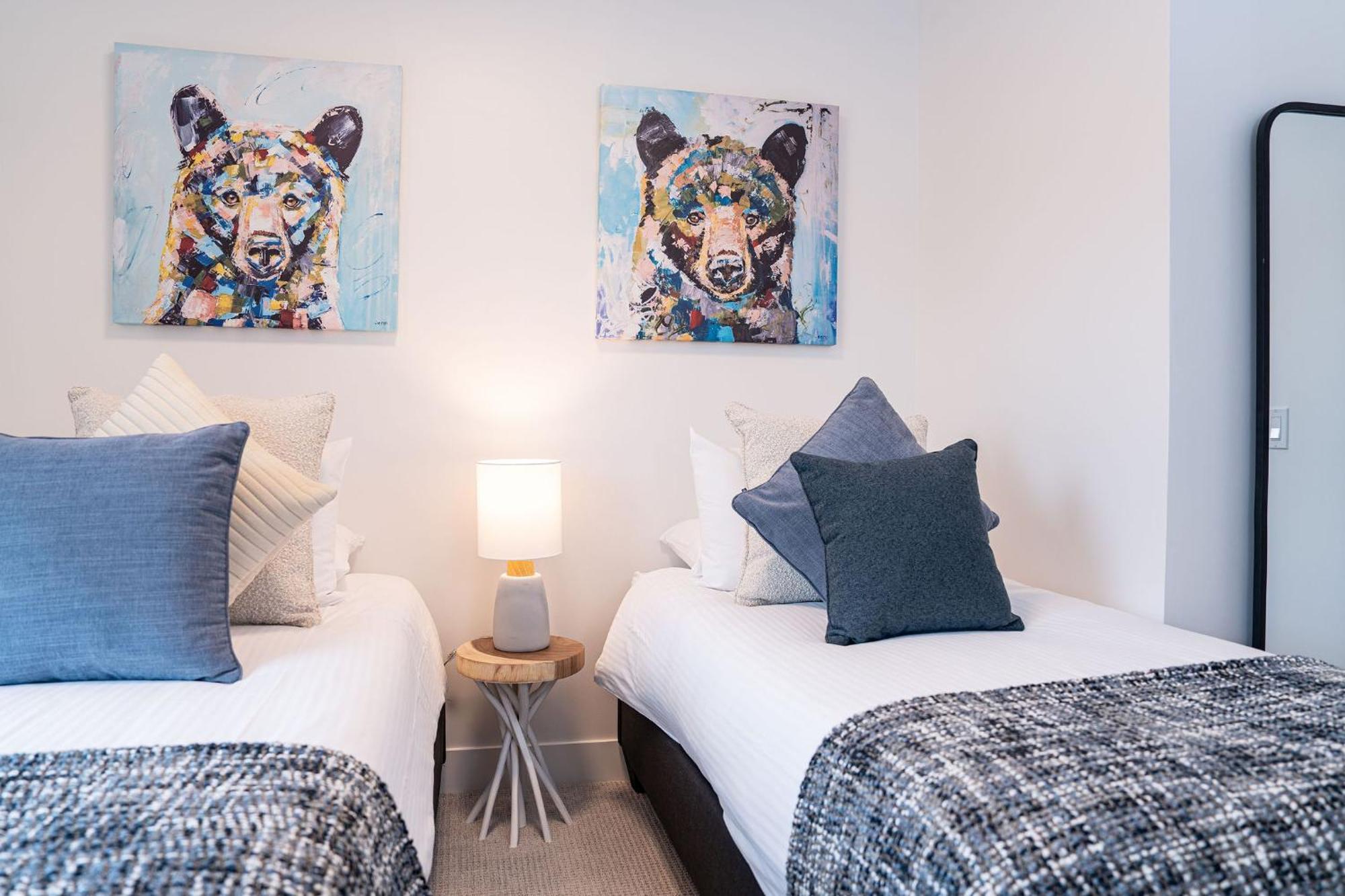 Bluebird Daze By Revelstoke Vacations Apartment Екстериор снимка
